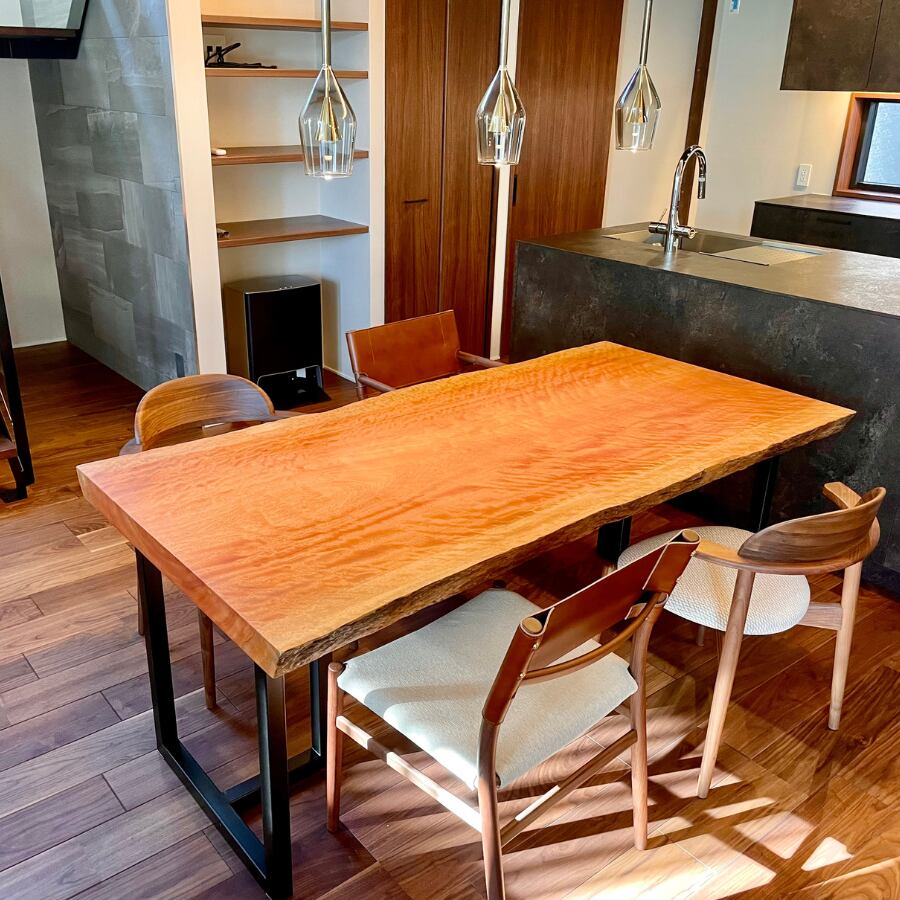 《納品事例》　ボセ　一枚板