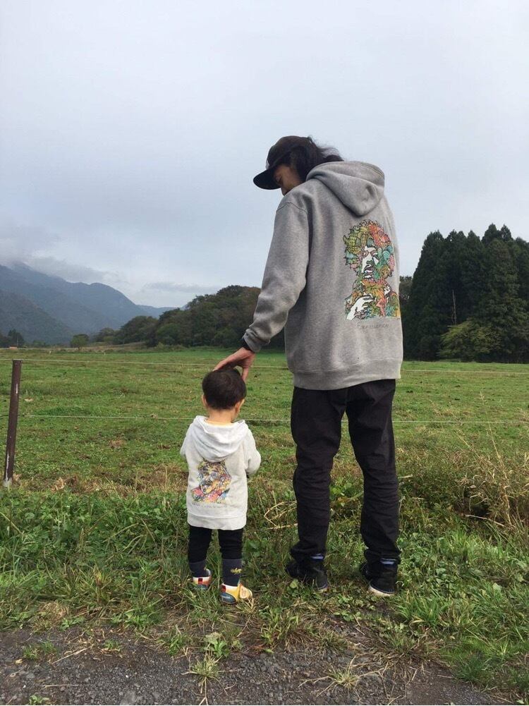 キッズモデル:1歳半  身長:83cm 体重:12kg 着用オートミール110cm