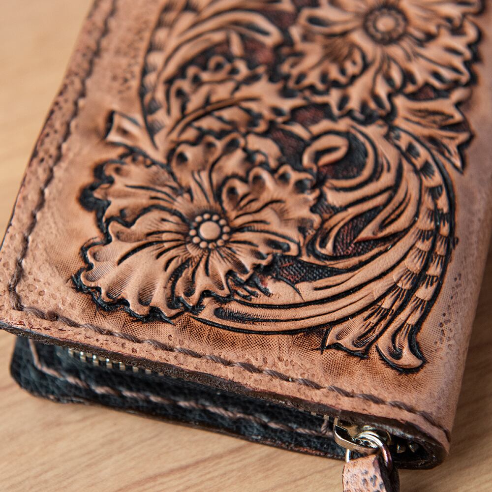 一つひとつ手作業で制作しています。