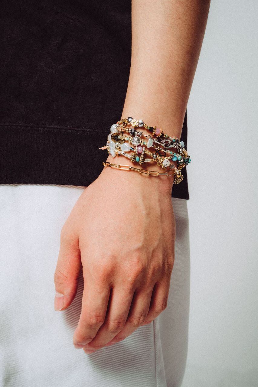 ブレスレット使用（１本）