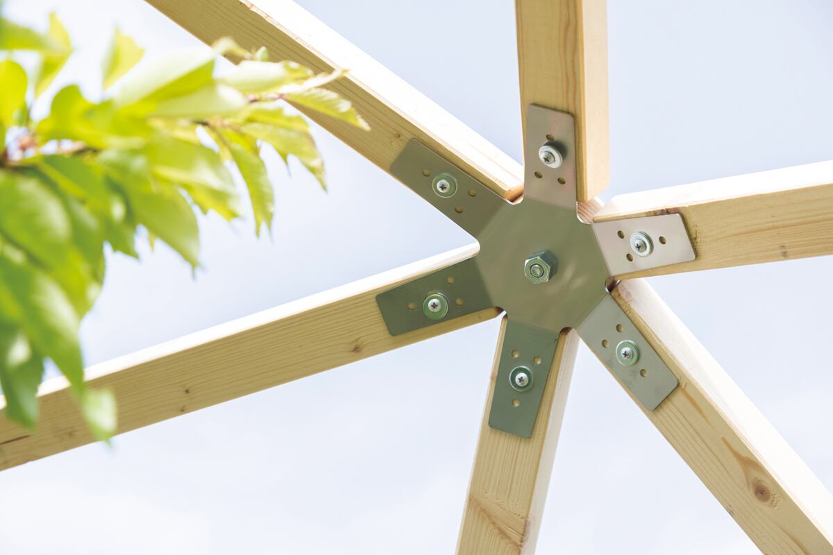 鉄はリサイクル可能資源です。石油由来の原料使用ゼロ。