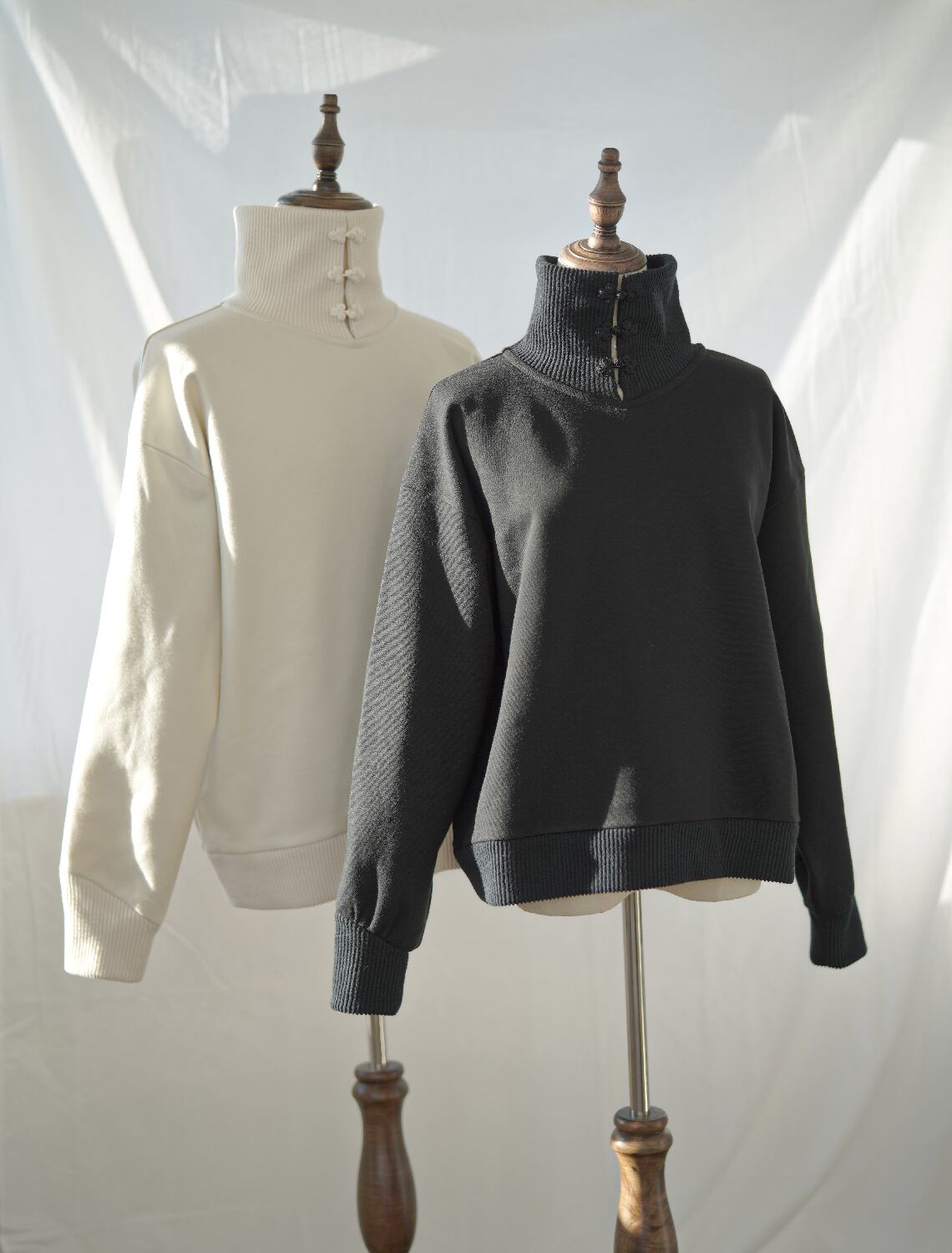 ホワイトL　ブラックM