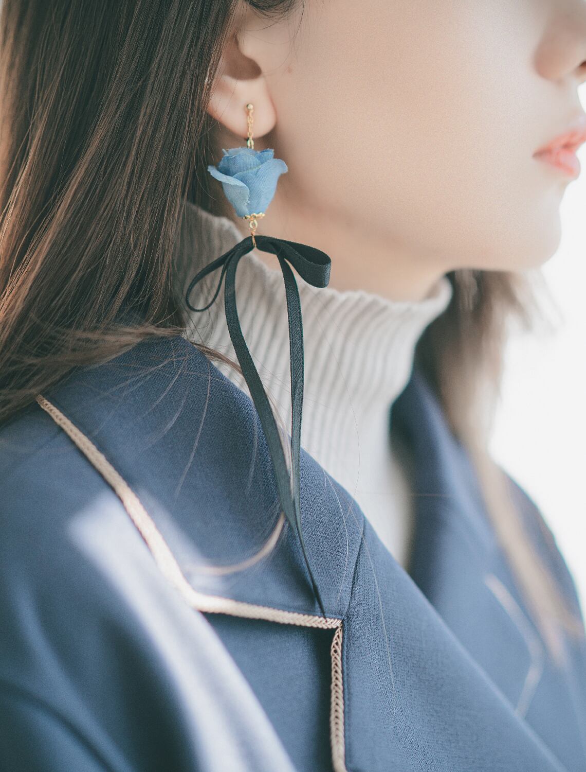 ブルー × ブラック