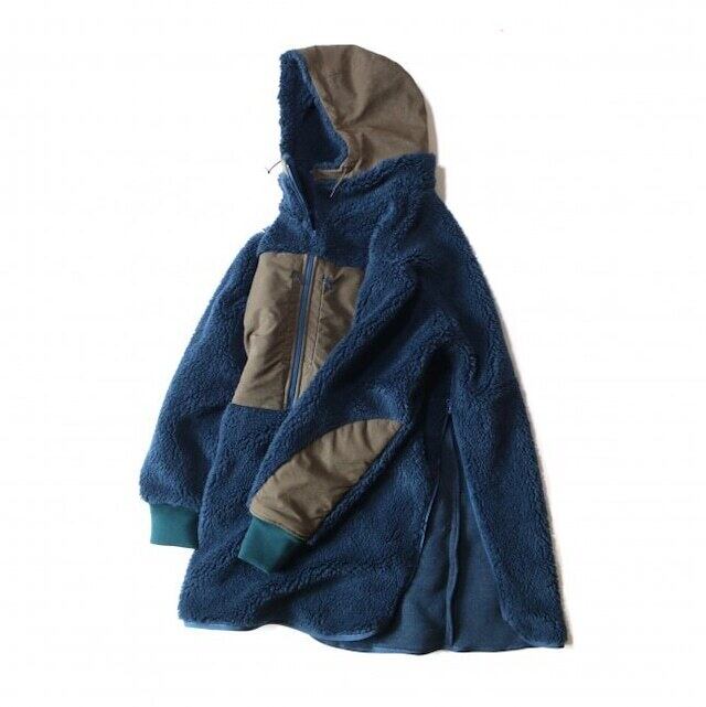 グリーンネイビー