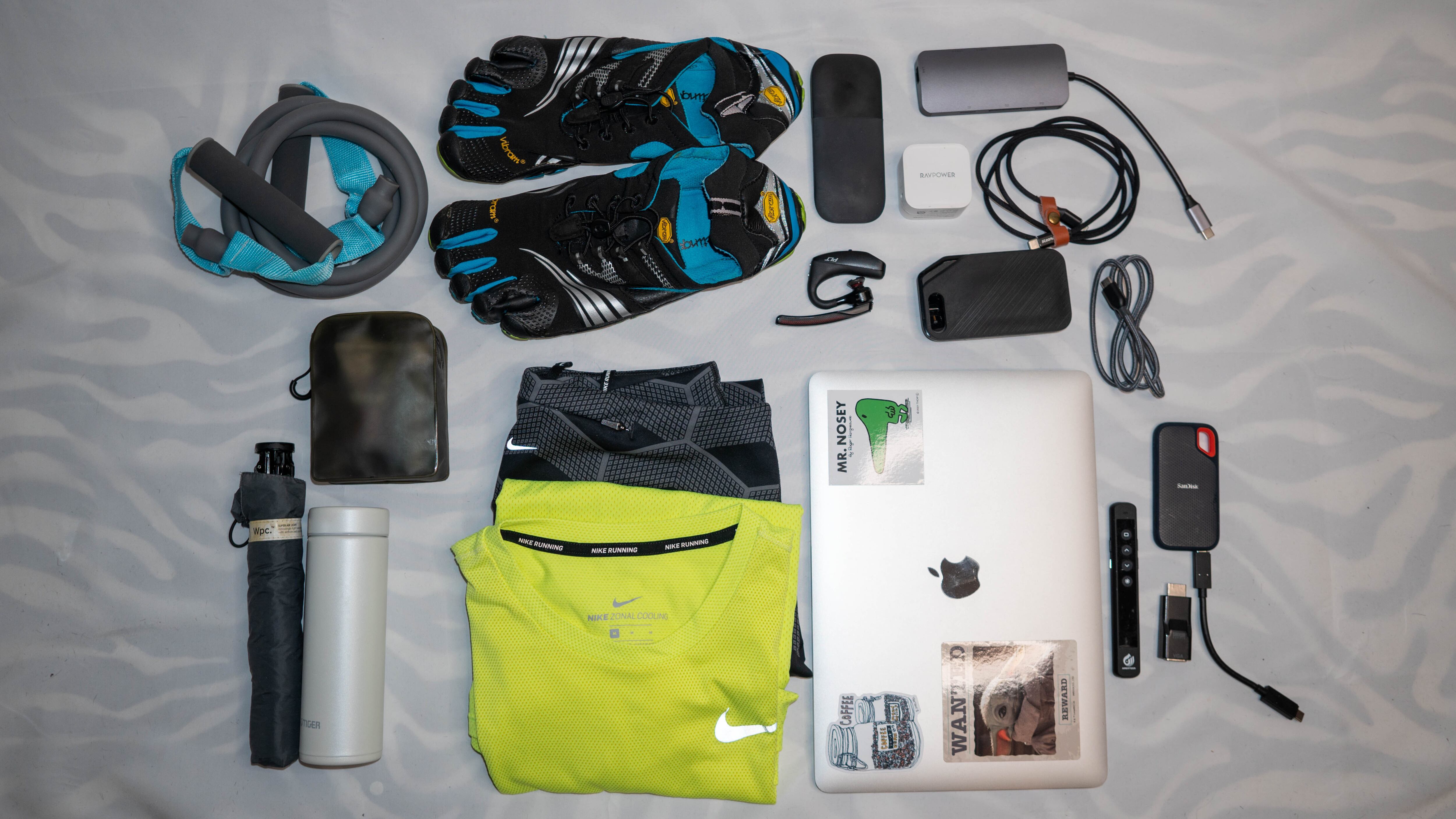 必要最低限のジム用品が全て収納可能