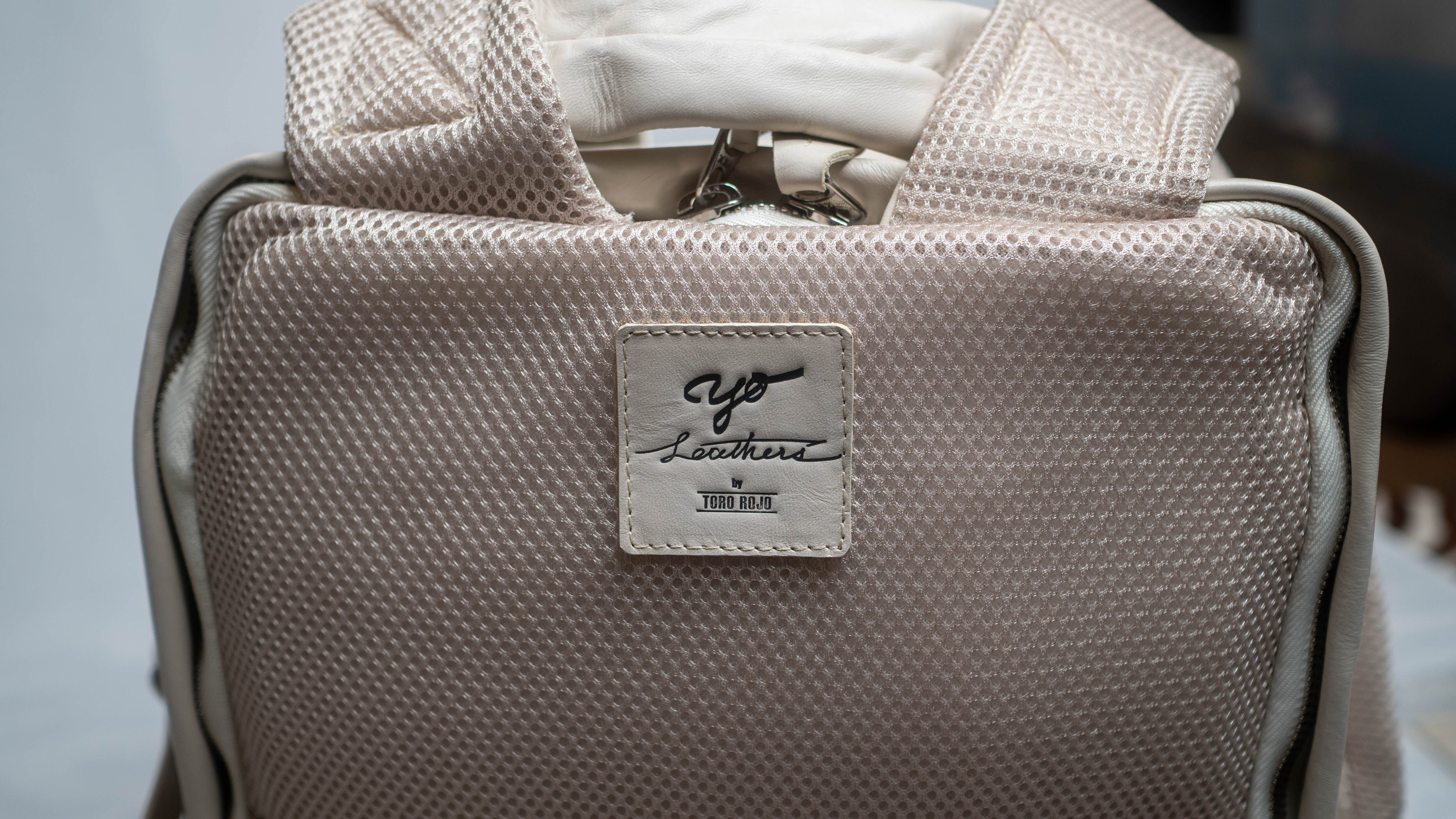 通気性を考慮した背面パット