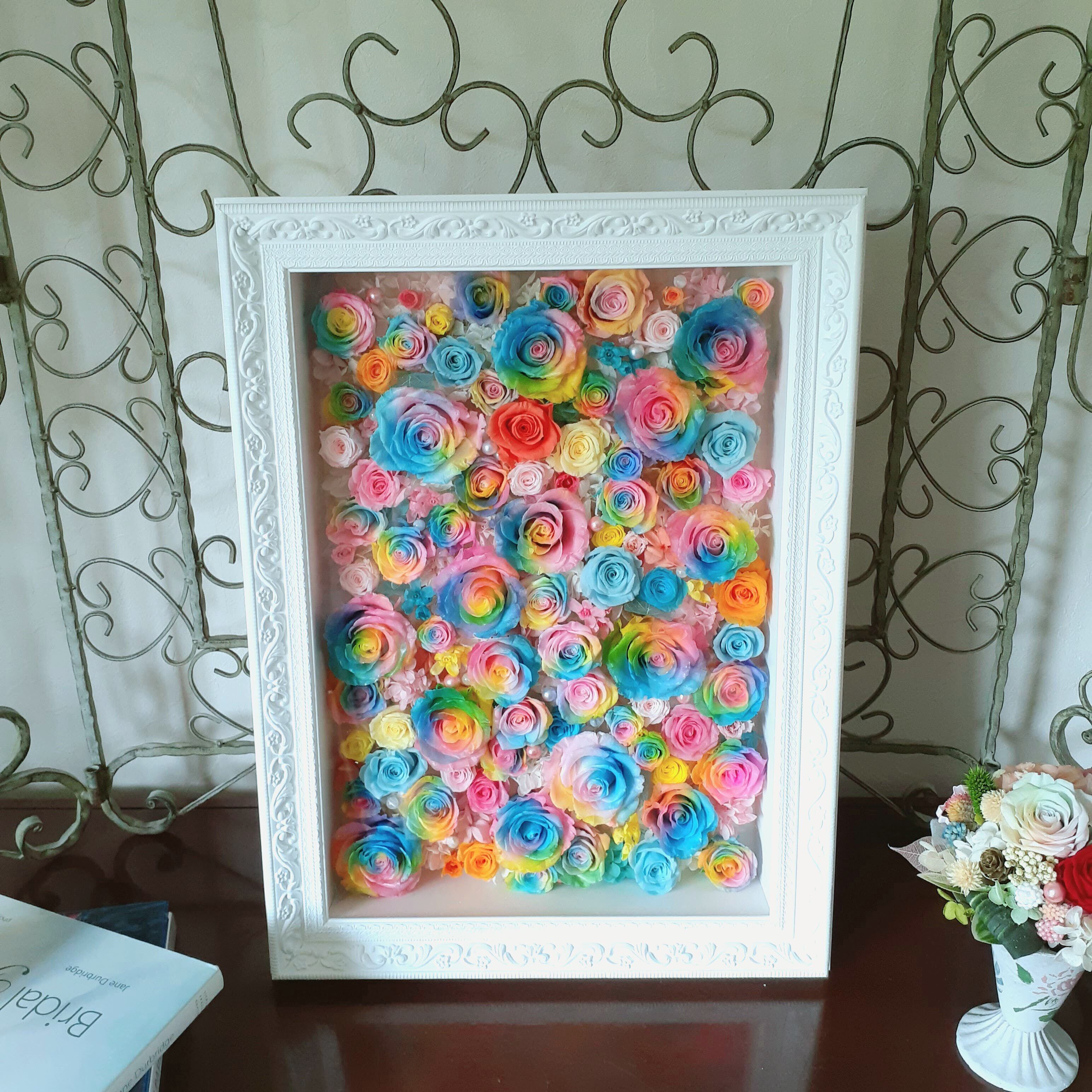 ギフトに☆クラシカルフレームのレインボーアレンジ