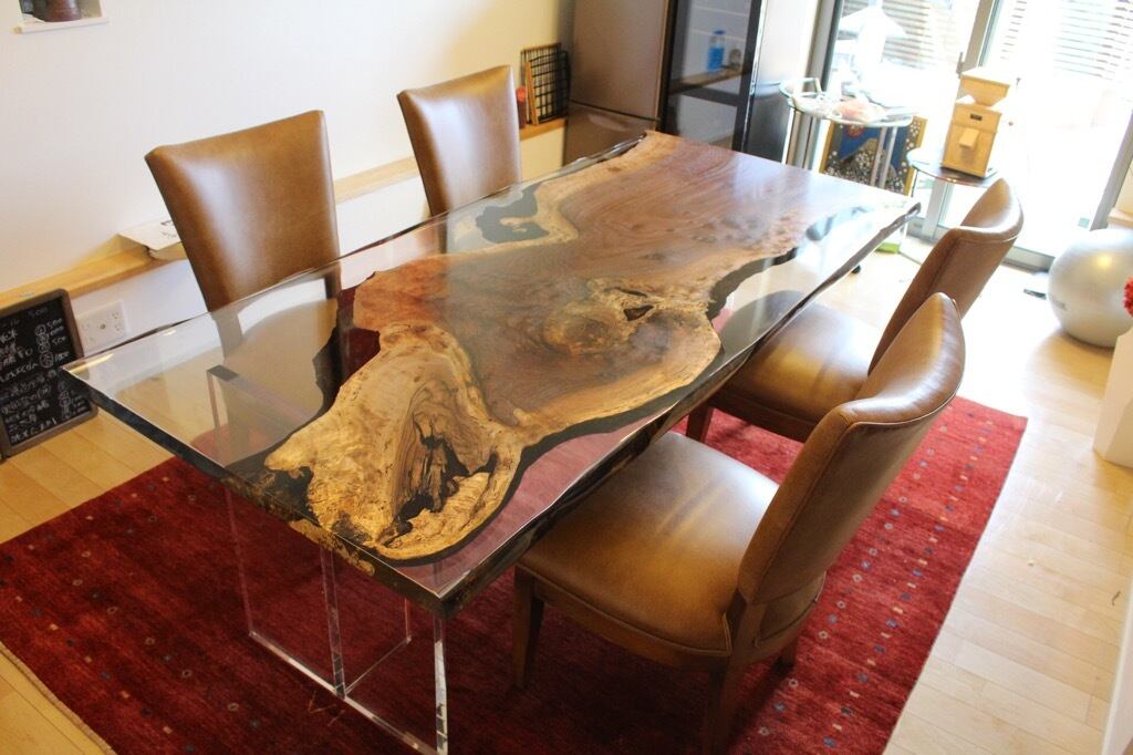 《導入事例》レジン クラロウォールナット 一枚板