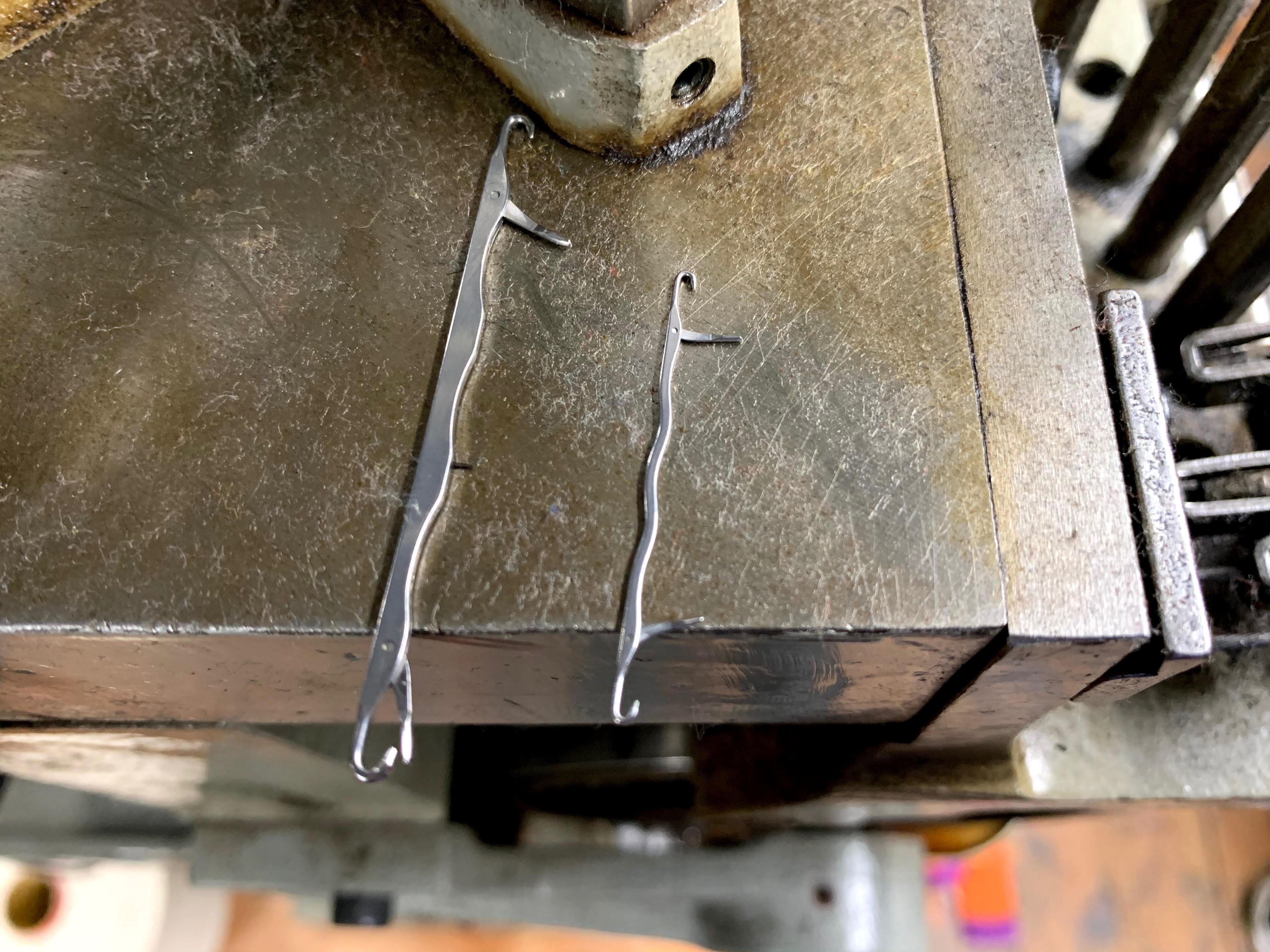 通常の編み機の針より太く