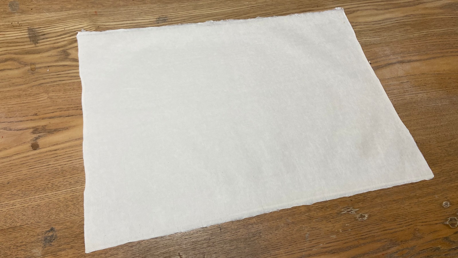 三椏。繊維が比較的短いため、柔らかく艶のある紙となる。修善寺紙といえばこれ！