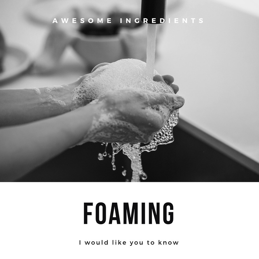 マルチウォッシュは髪や肌の主成分ケラチン泡立ちをつくっています。発泡剤不使用でより優しい処方に。