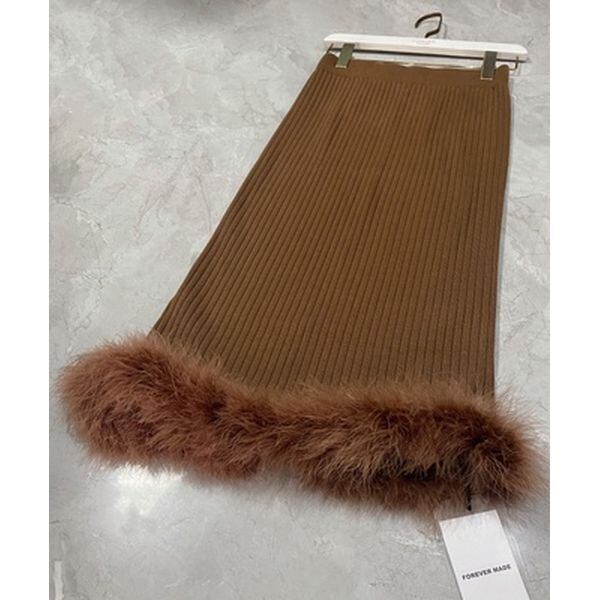 ブラウンスカート