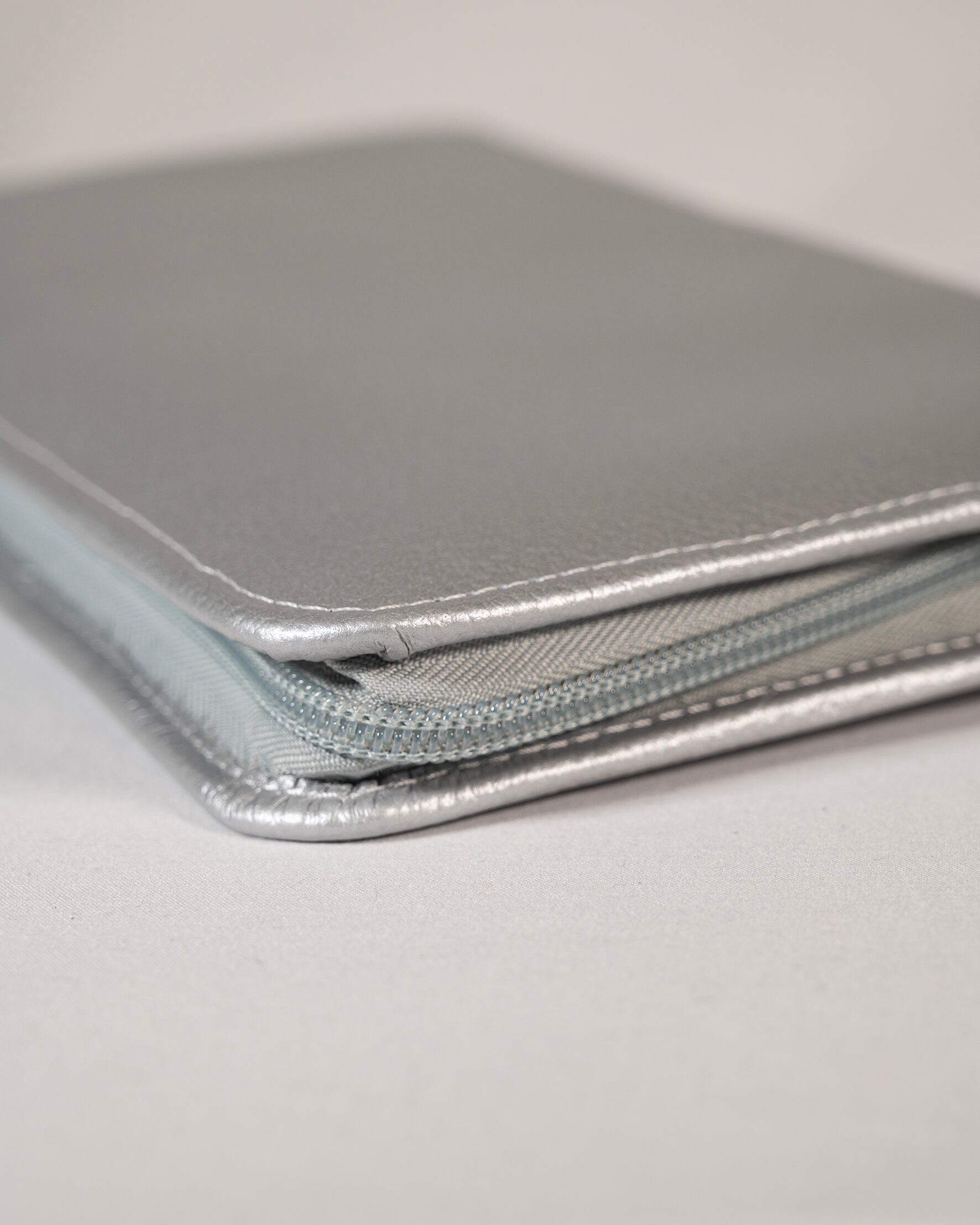 コスミックシルバー