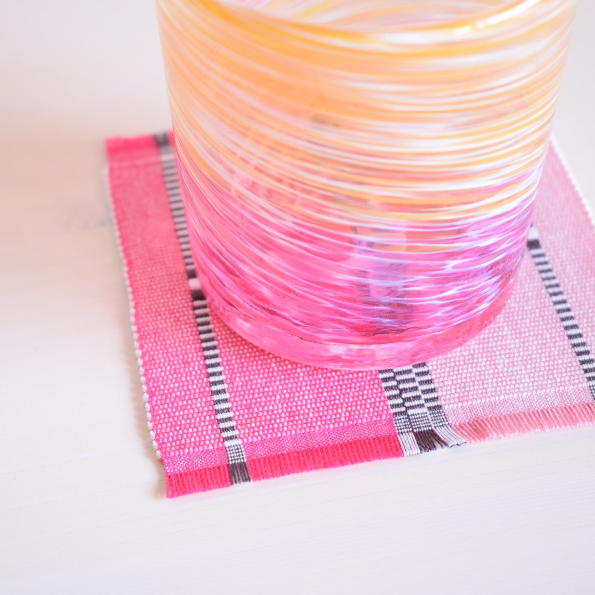 琉球ガラスのコースターにぴったり