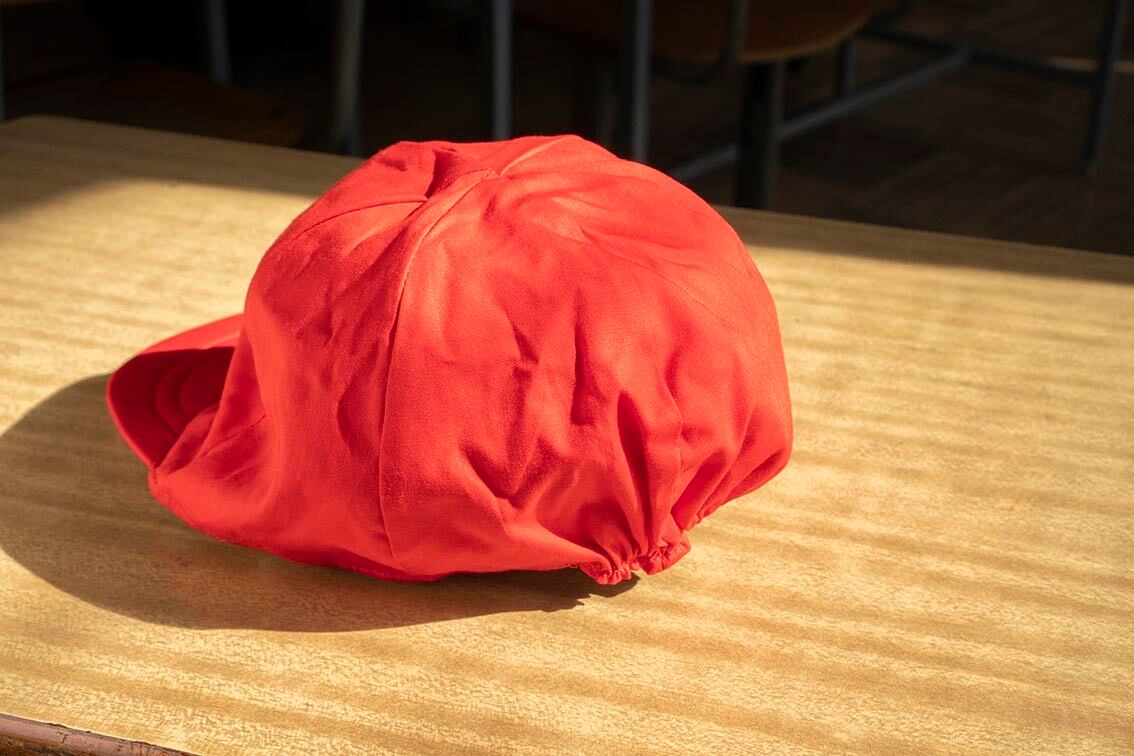 後ろにゴムギャザー付き