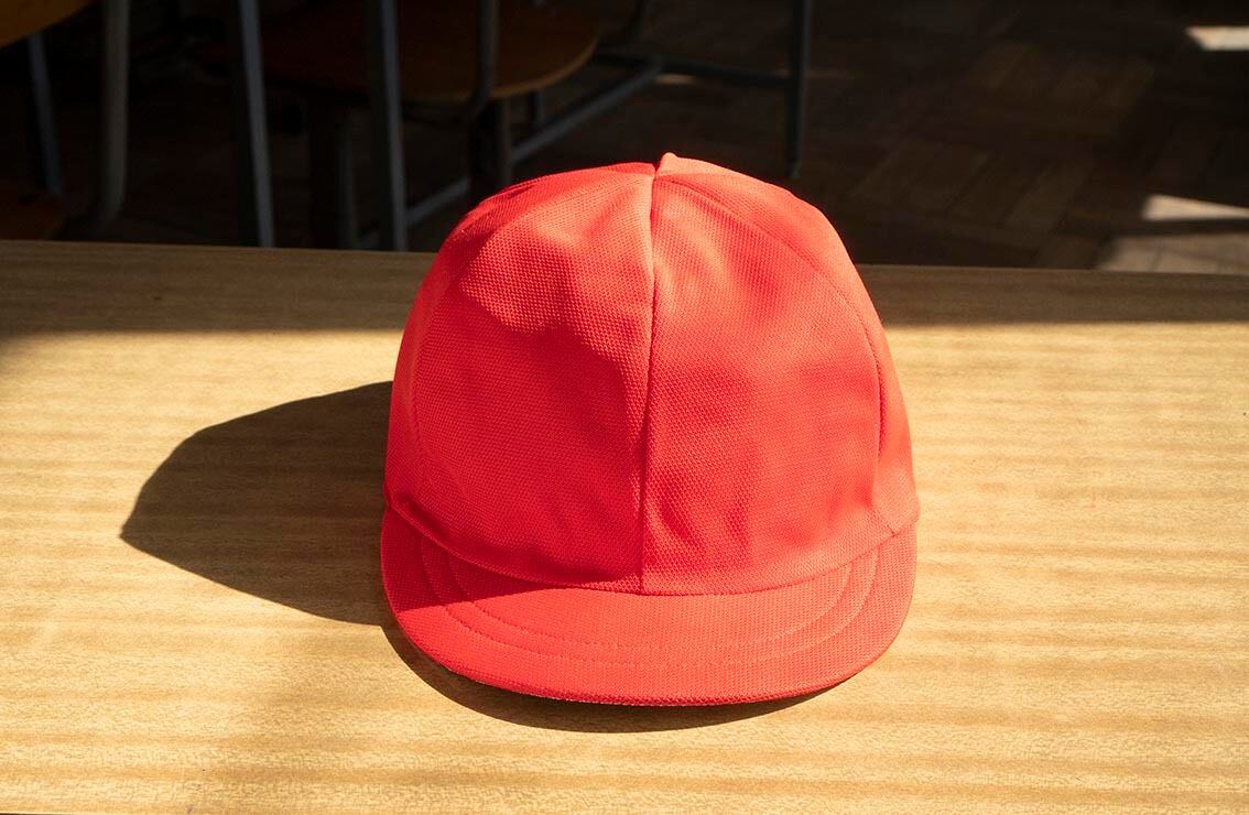 メッシュ素材生地で通気性が良く汗をかいても乾きやすい