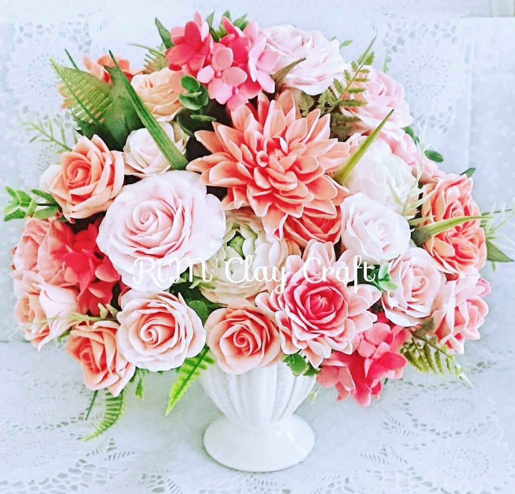 華やかなフラワーアレンジ