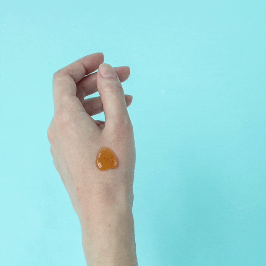 先端の凹凸が耳垢を絡めとります。乾燥した耳垢の方も、耳掻きの感覚でお使い頂けます。