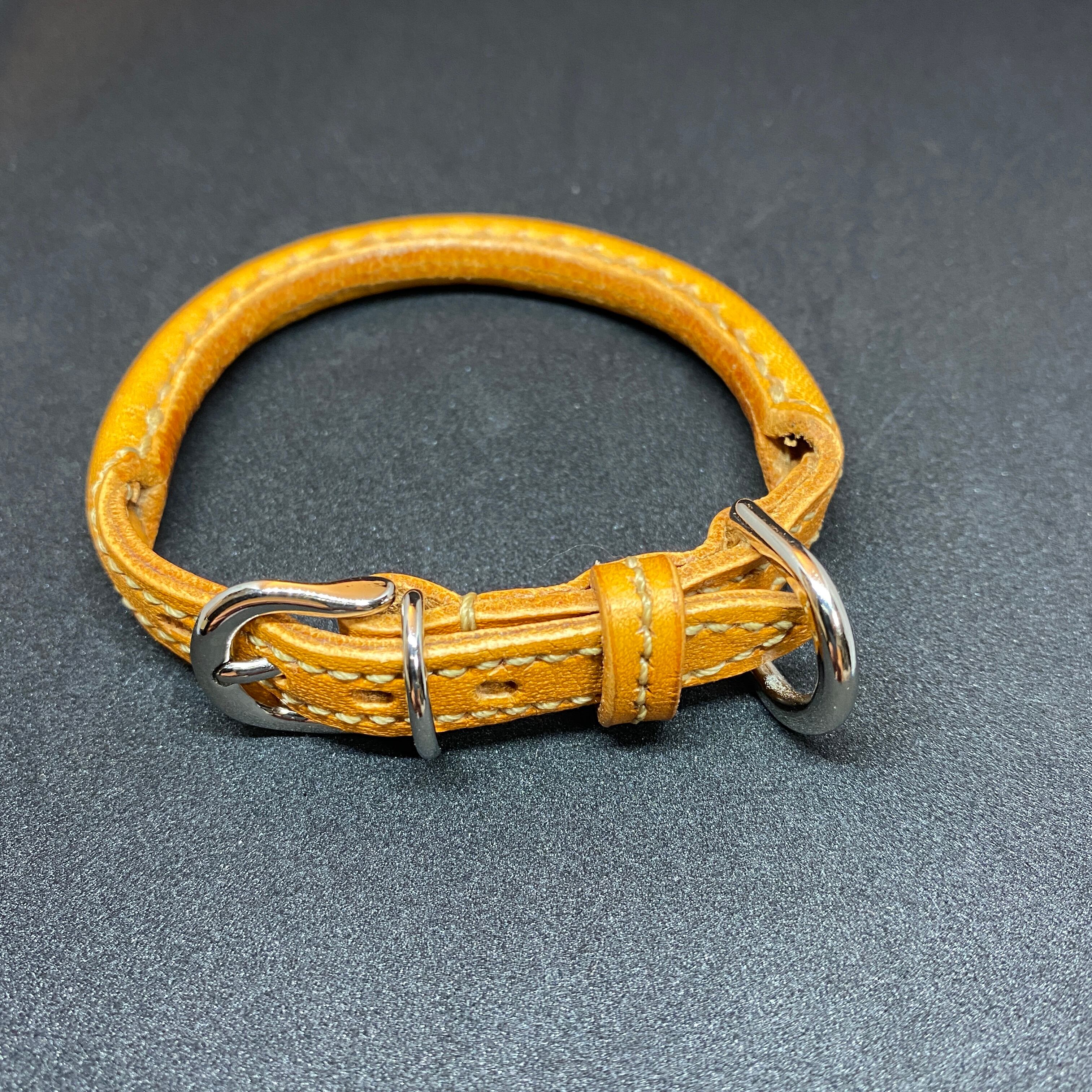 ステッチは全て手縫いで処理