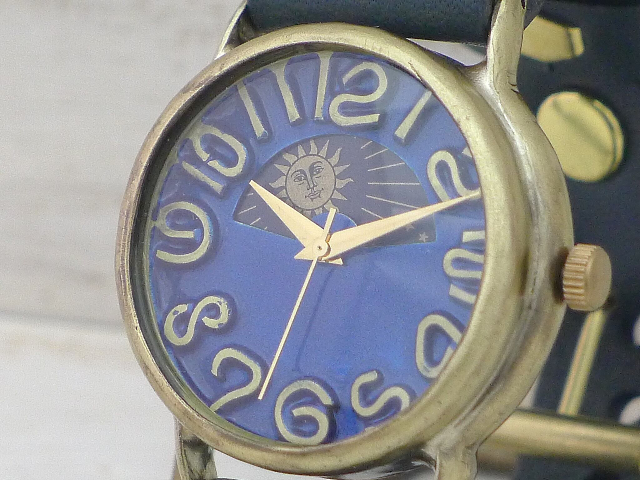 昼は太陽が現れます