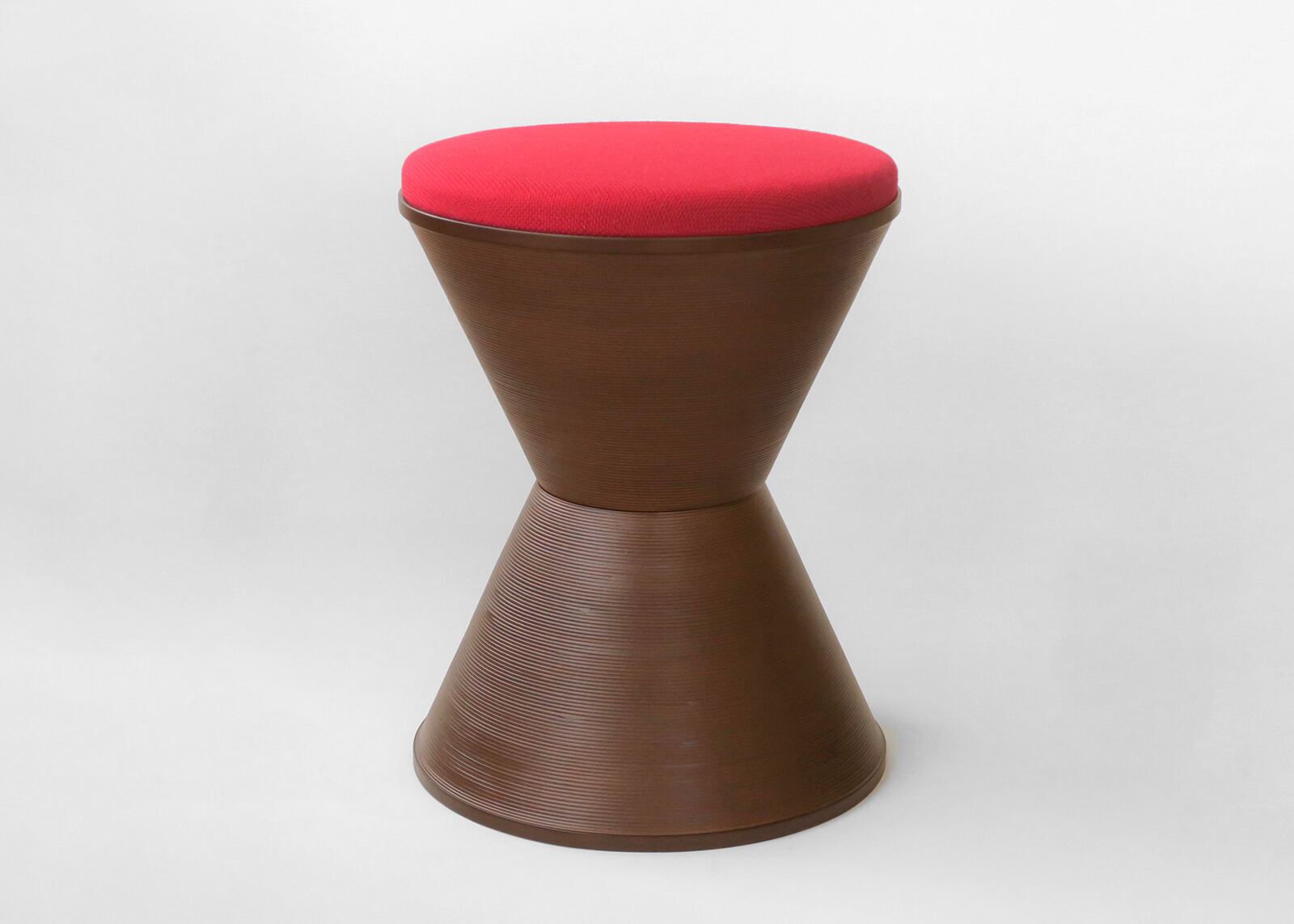 レッド×ダークブラウン