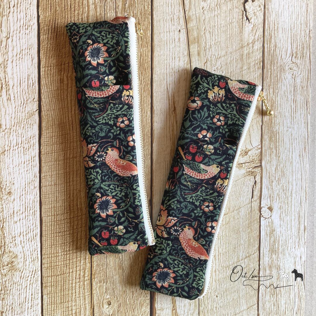 人気のウィリアムモリスのペンケースもあります