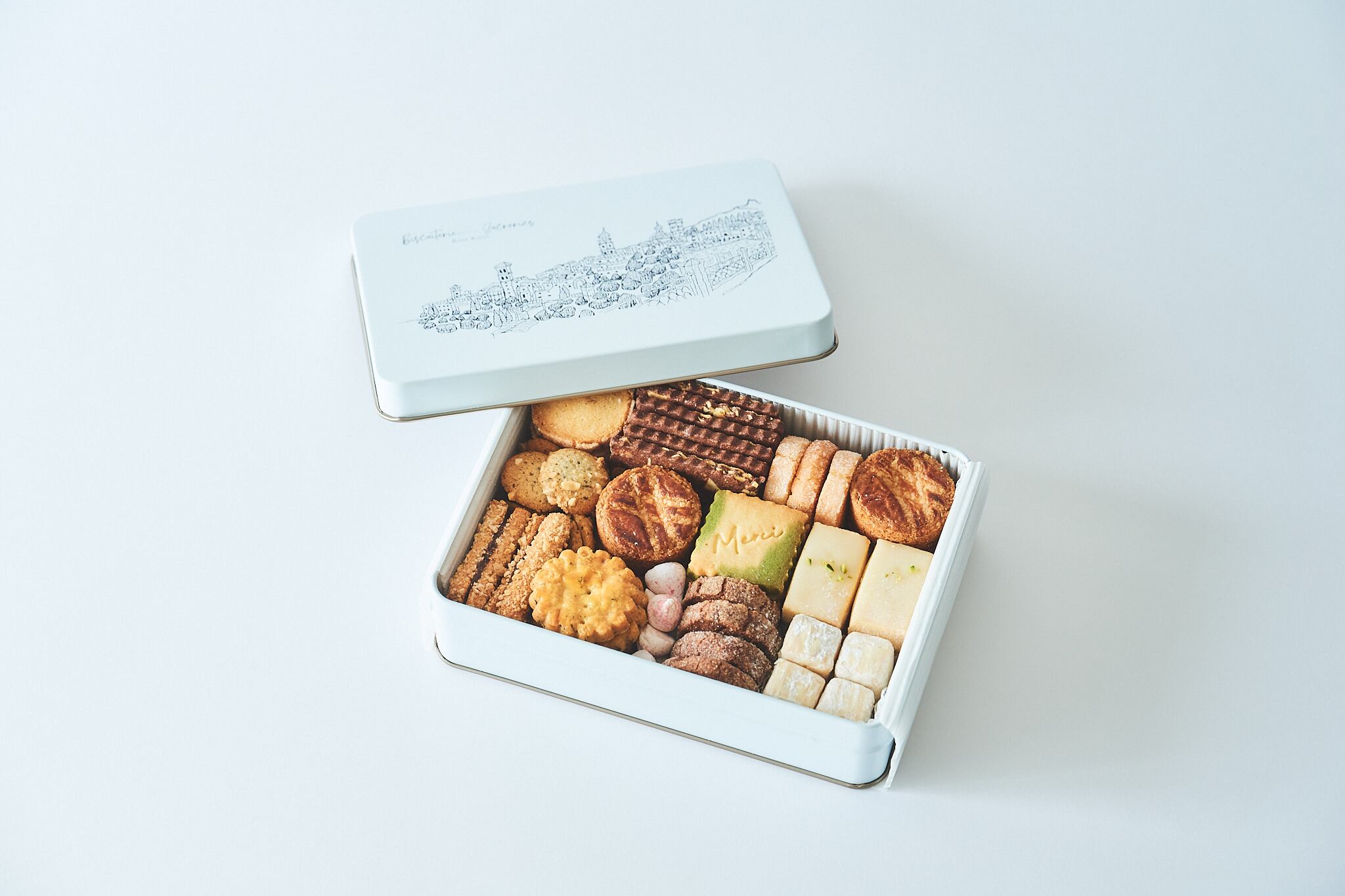 加藤里名さんの 天然生活オリジナルクッキー缶 焼き菓子12種入り 天然生活 Online Shop