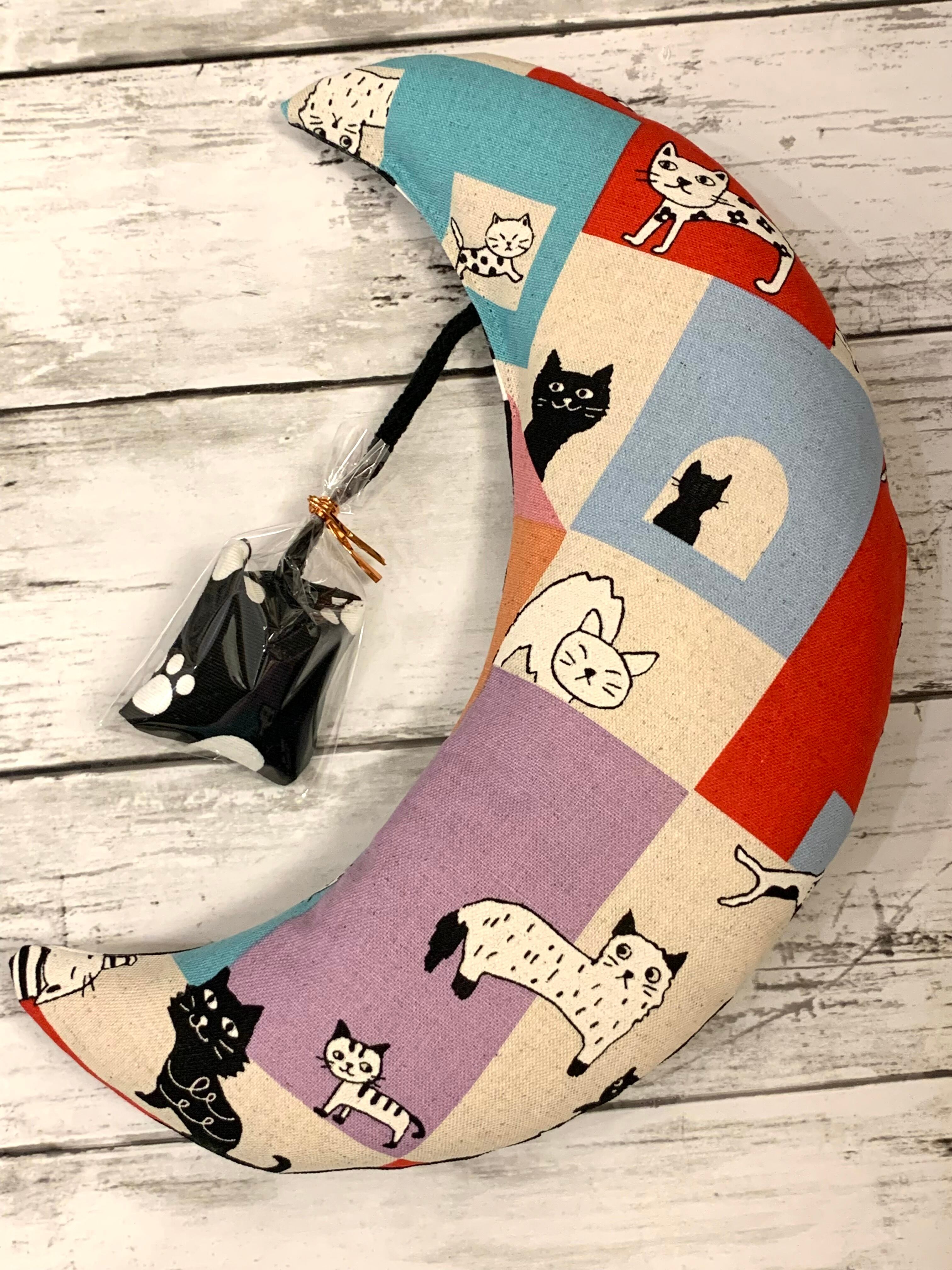 カラフルポップな猫(裏は肉球柄)