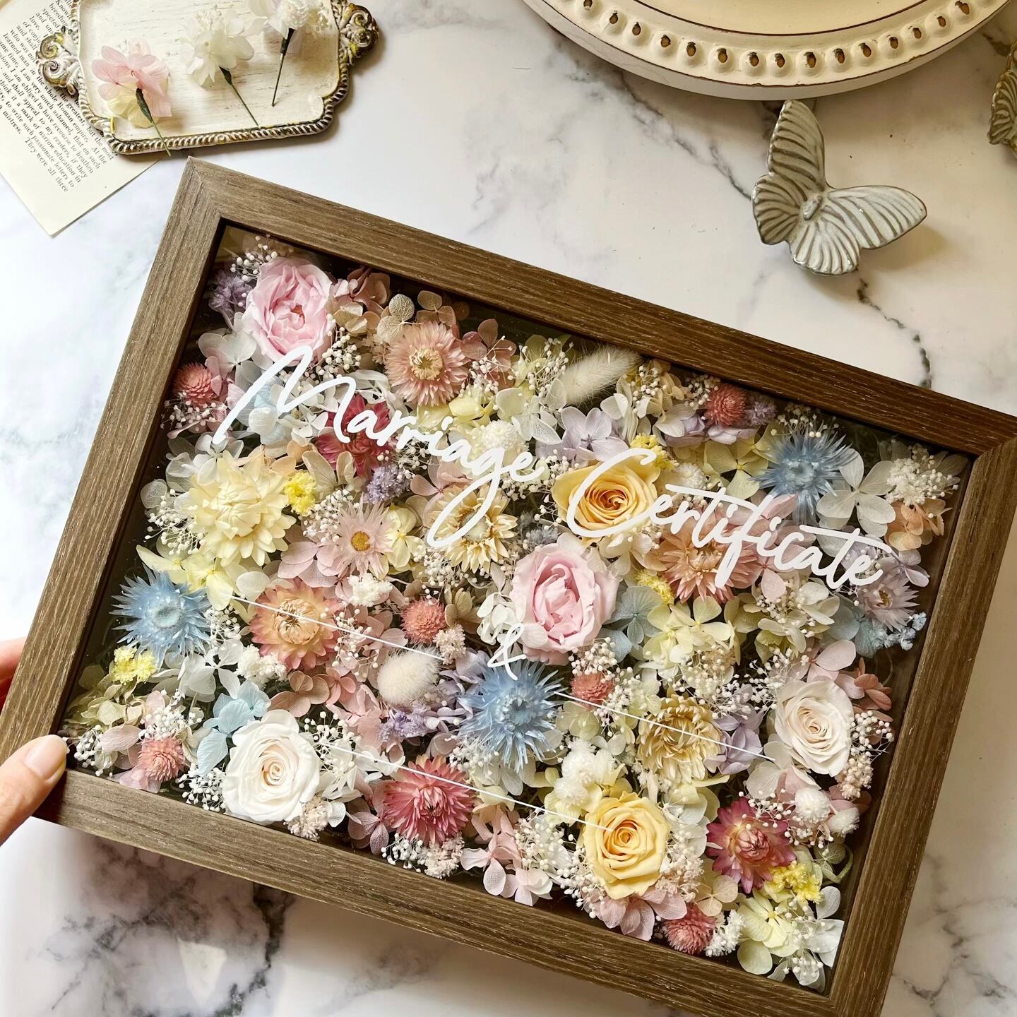 カラフルパステルで制作いたしました。