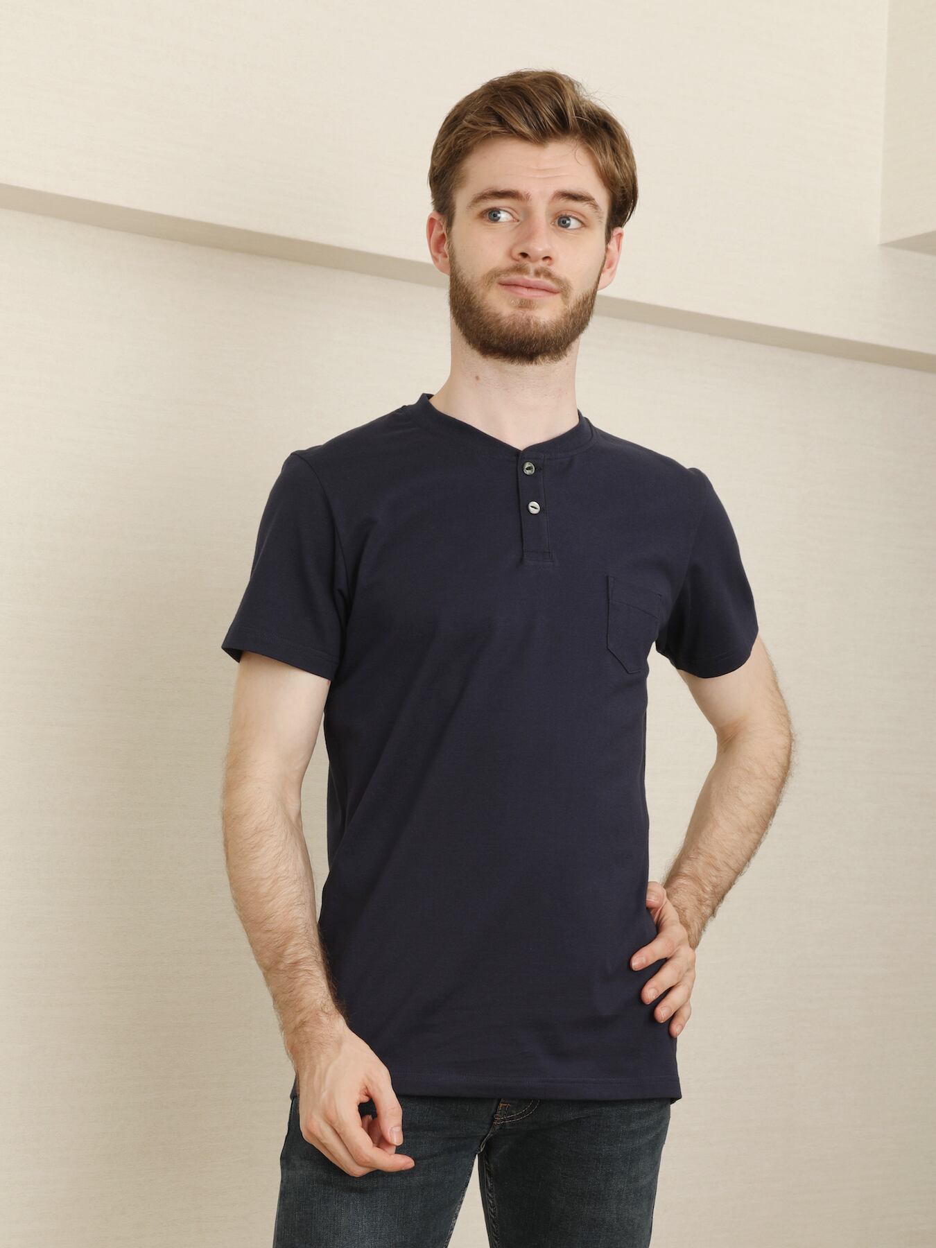 スリムフィット(クールに胸で着る) ※MTサイズ着用