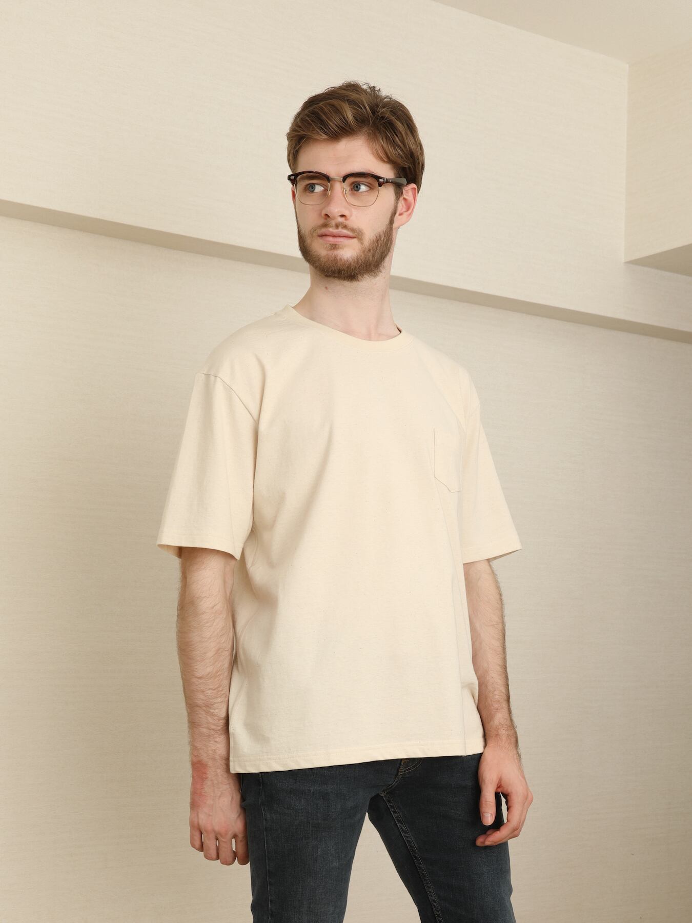 リラックスフィット(やさしく肩で着る) ※ LLサイズ着用