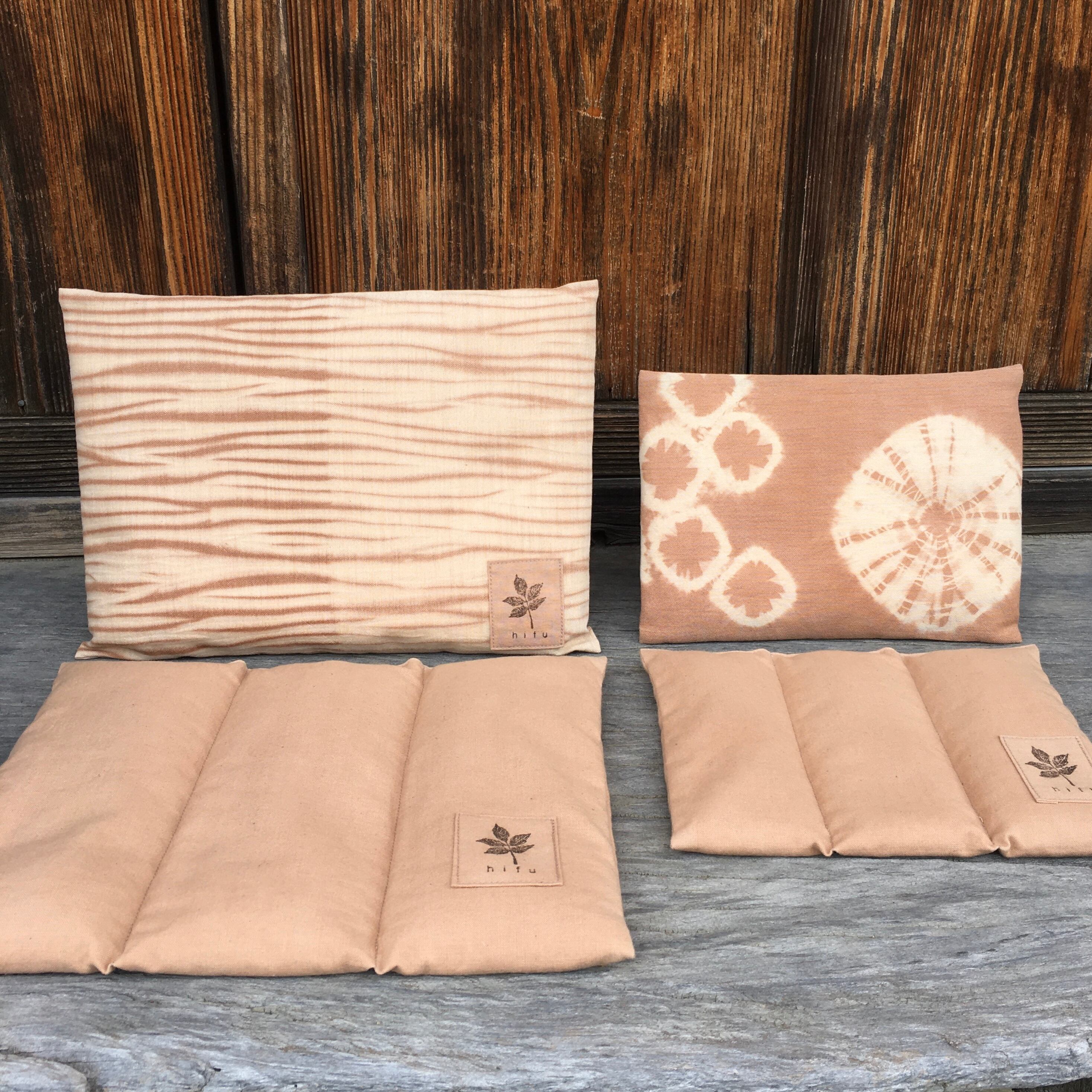 カバーは別売りです。