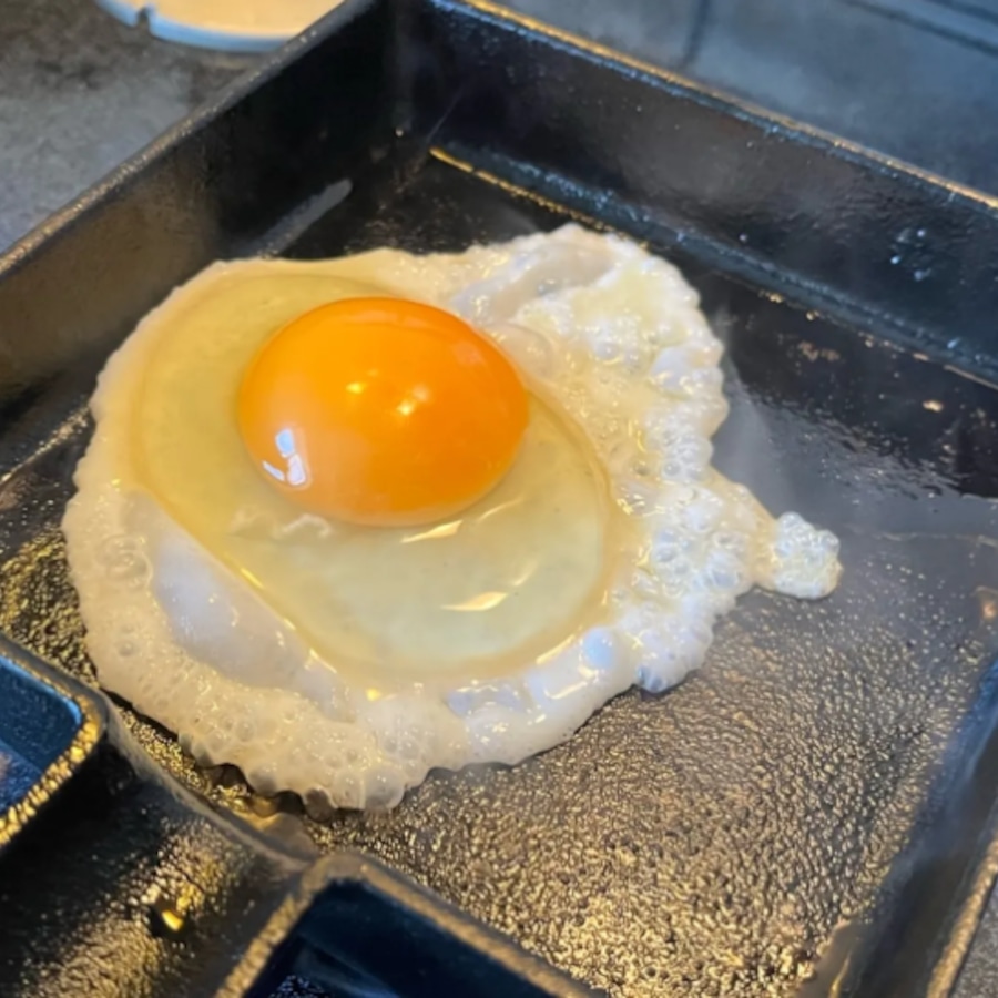 フラットタイプで目玉焼き調理