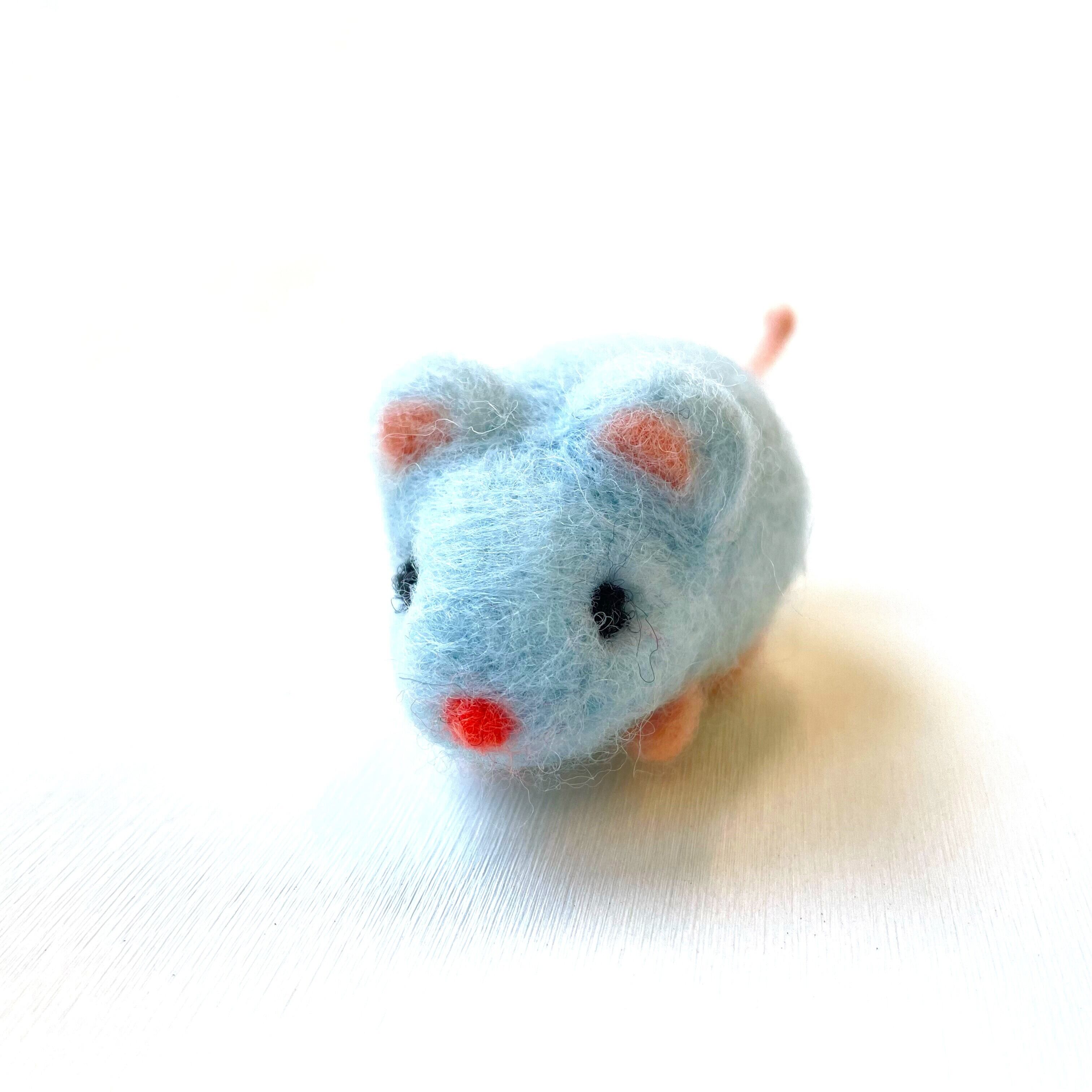 【長男ねずみ】妹、弟の面倒見が良く、自分のことは後回し。たまに、甘えたくなる。スポーツ万能。頭も良い