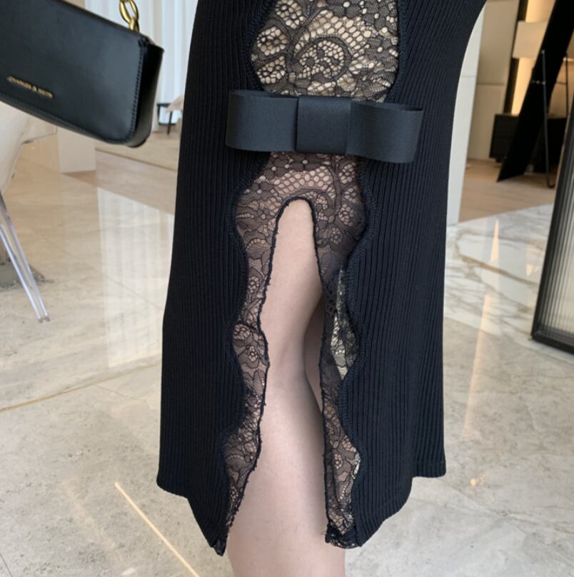 スカートのスリット部分