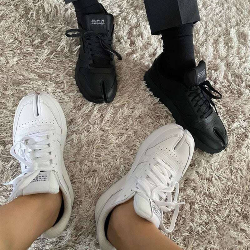 horseshoe split toe sneakers <2colors>