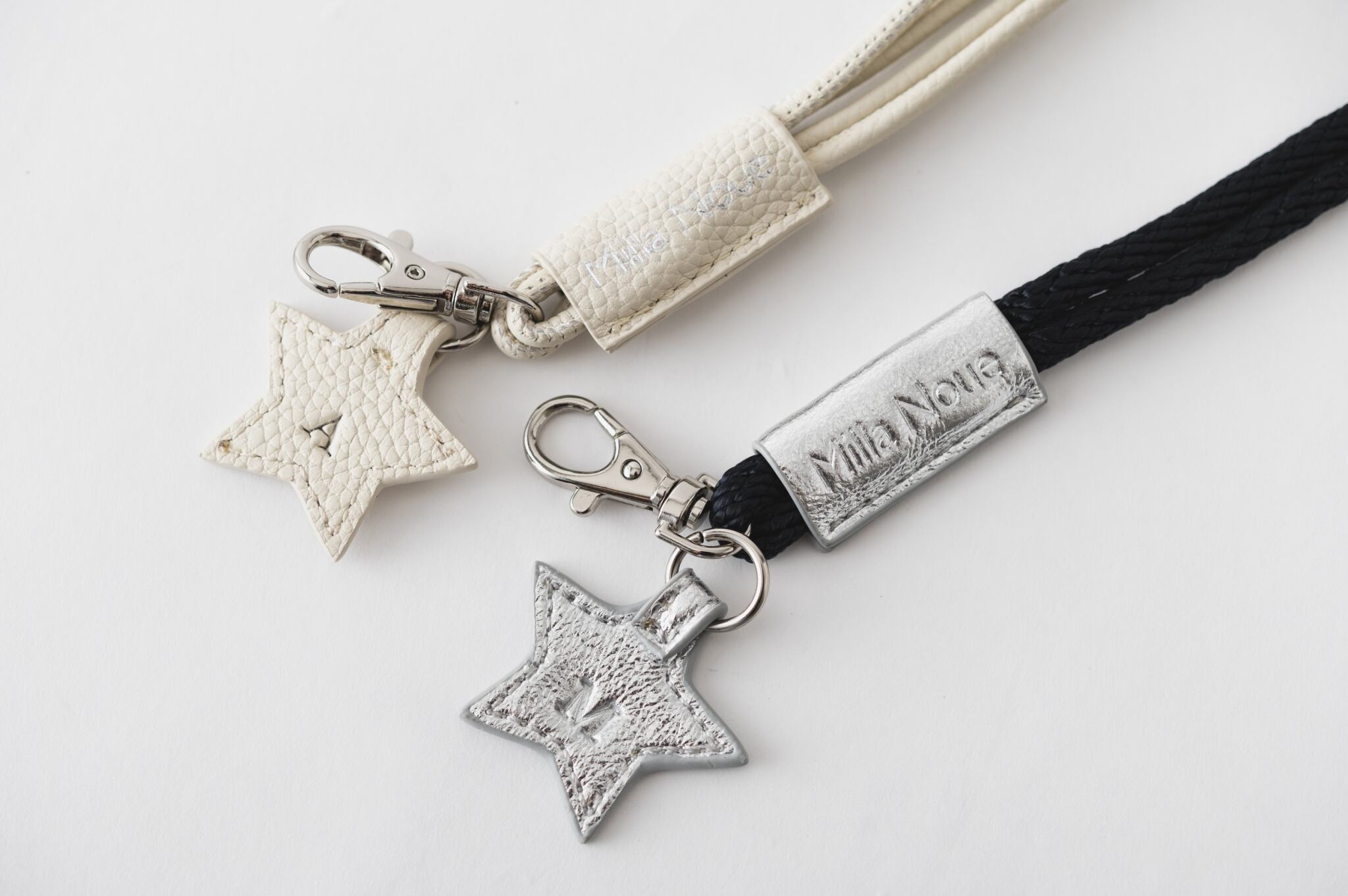 お好きなイニシャルを無料で刻印可能！