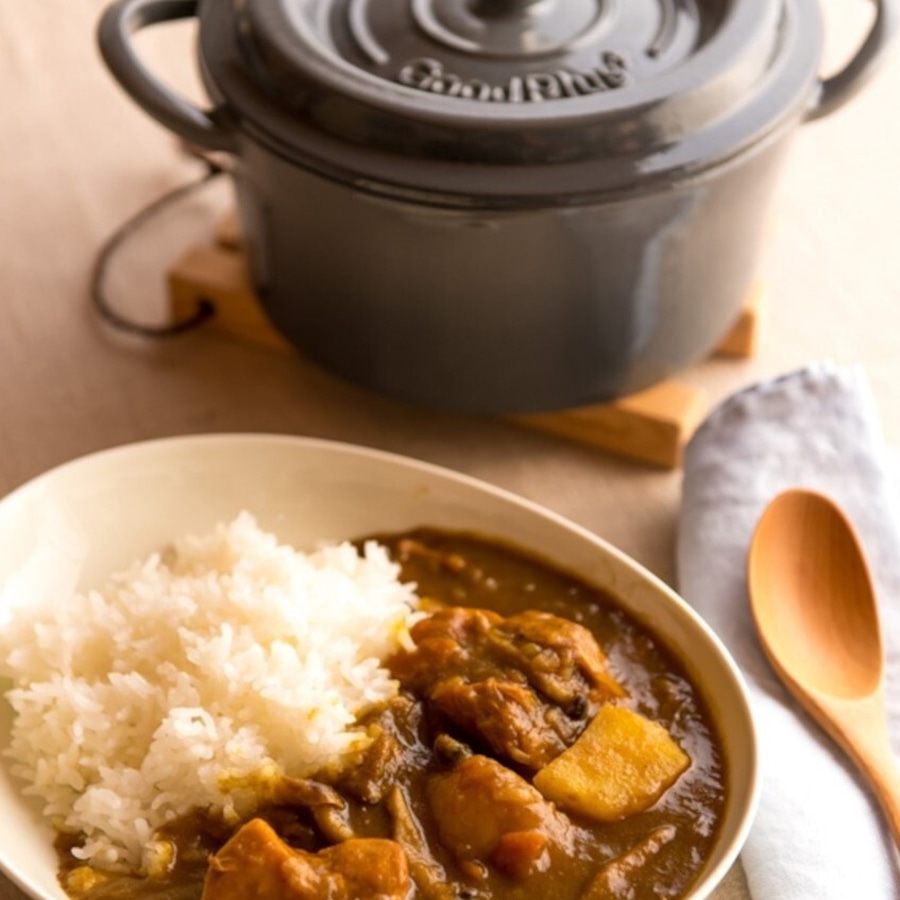 〈煮る〉野菜はやわらかく、カレーも深みのある味に