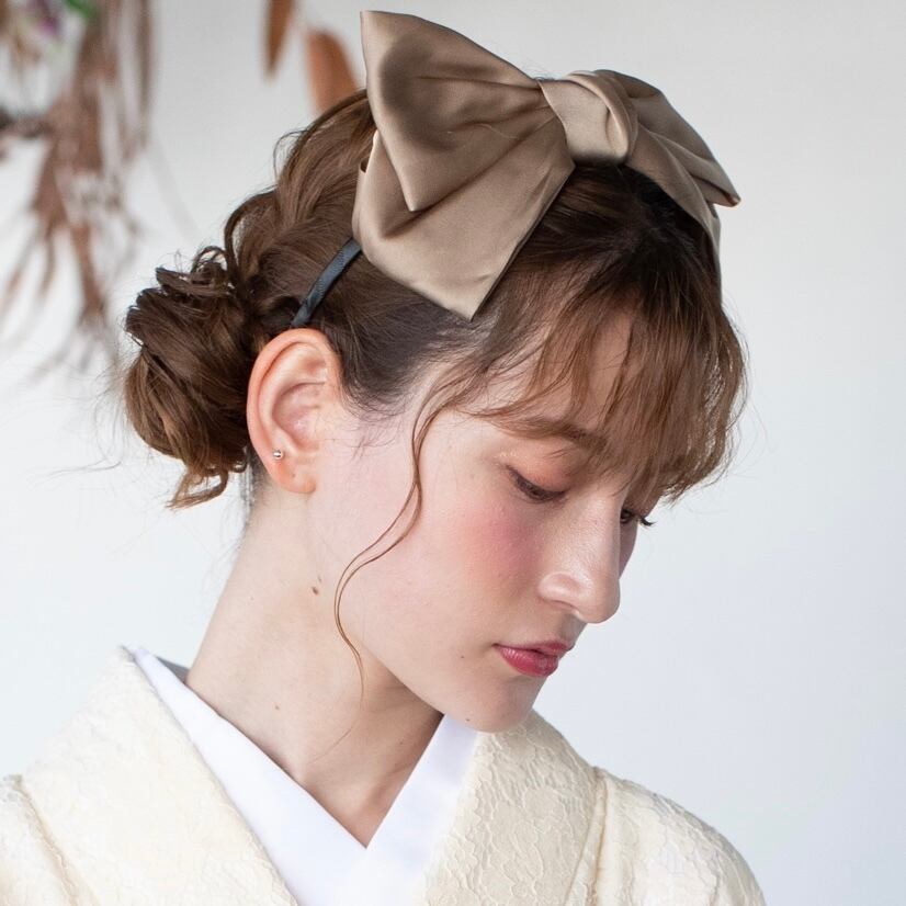 カーキー着用。