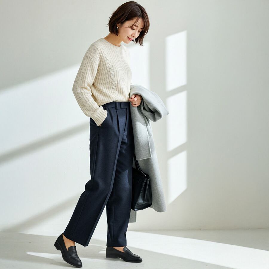 コーデを選ばないローファーです