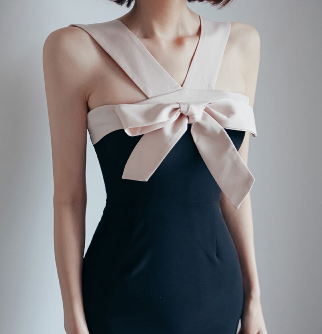 胸元のリボン部分