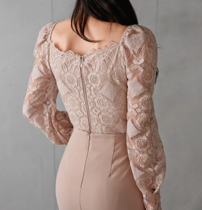 トップス　後ろ