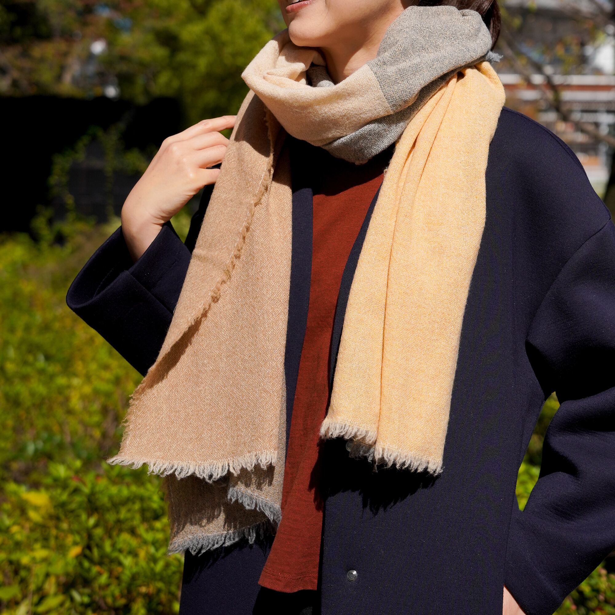 イエローベージュ