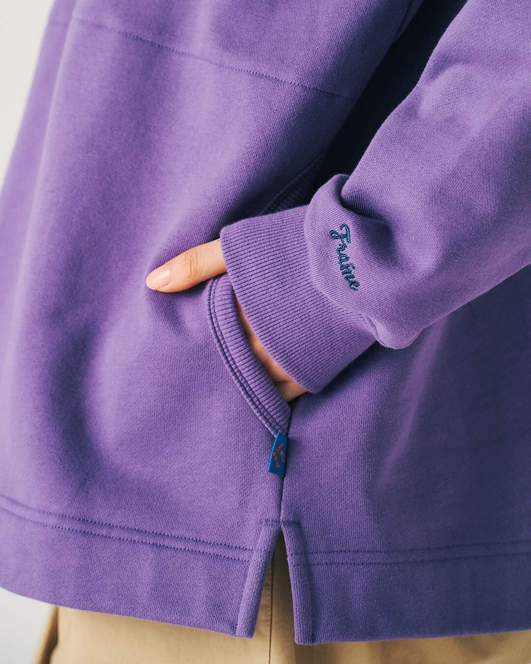 脇から手が入る大容量ポケット