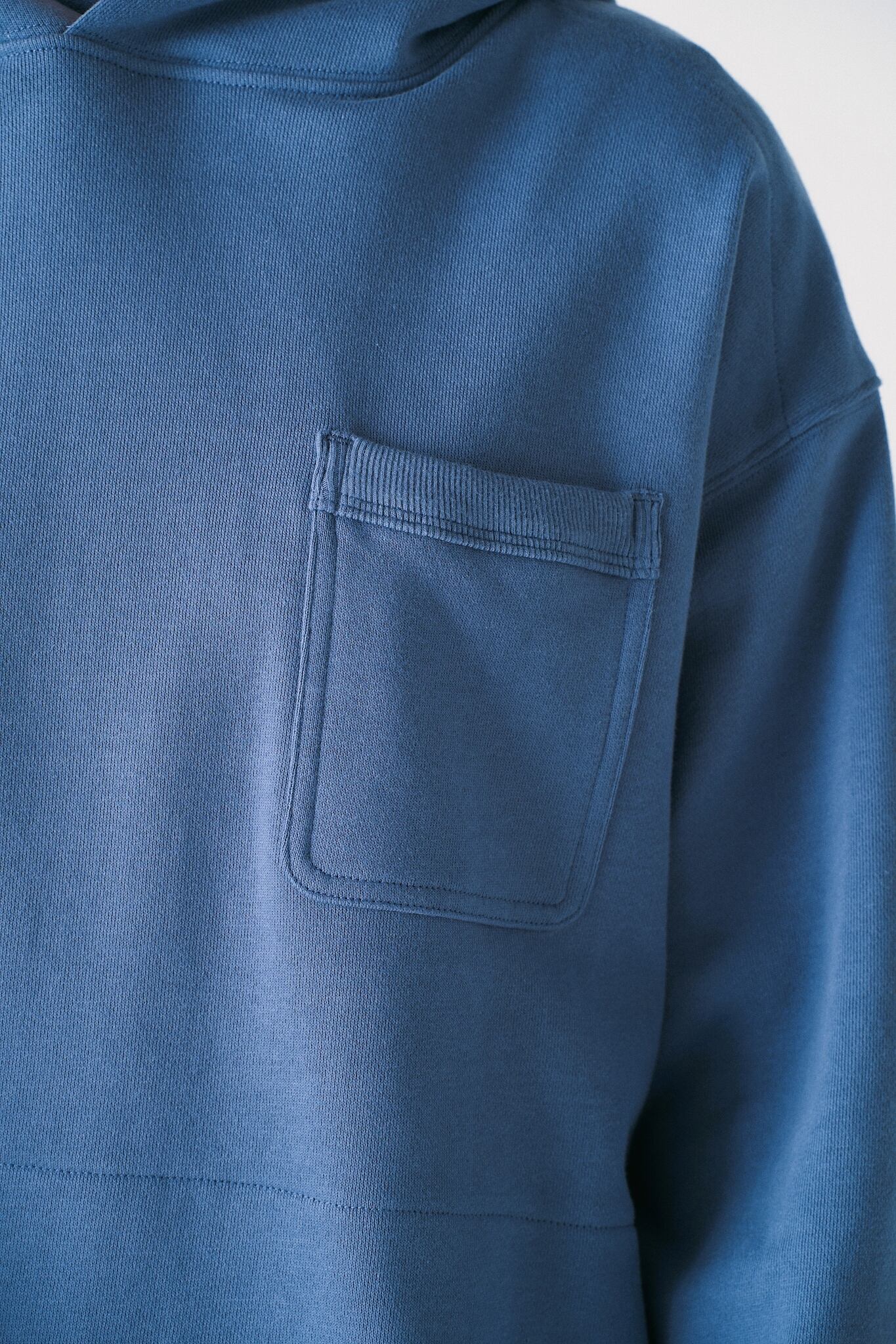 スマートフォンサイズの胸ポケット