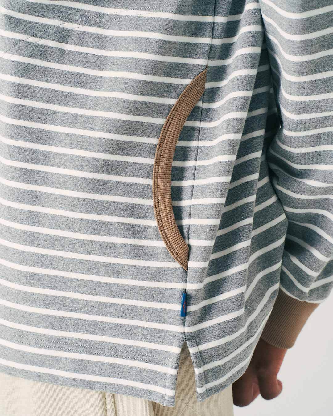 便利な脇ポケット