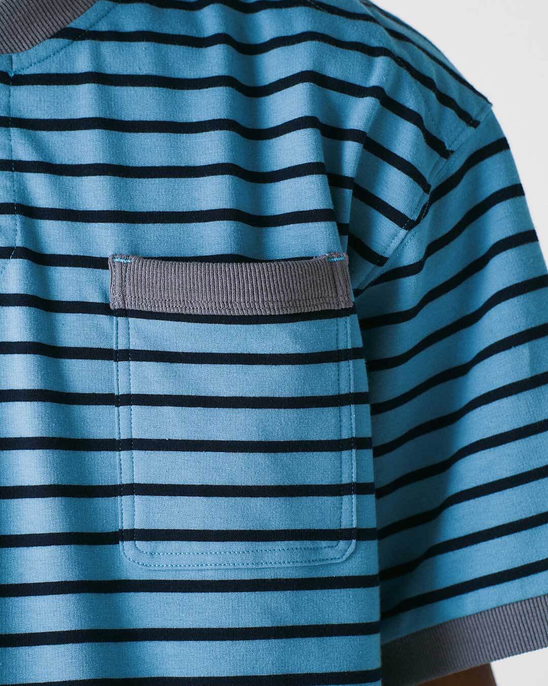 スマートフォンサイズの胸ポケット