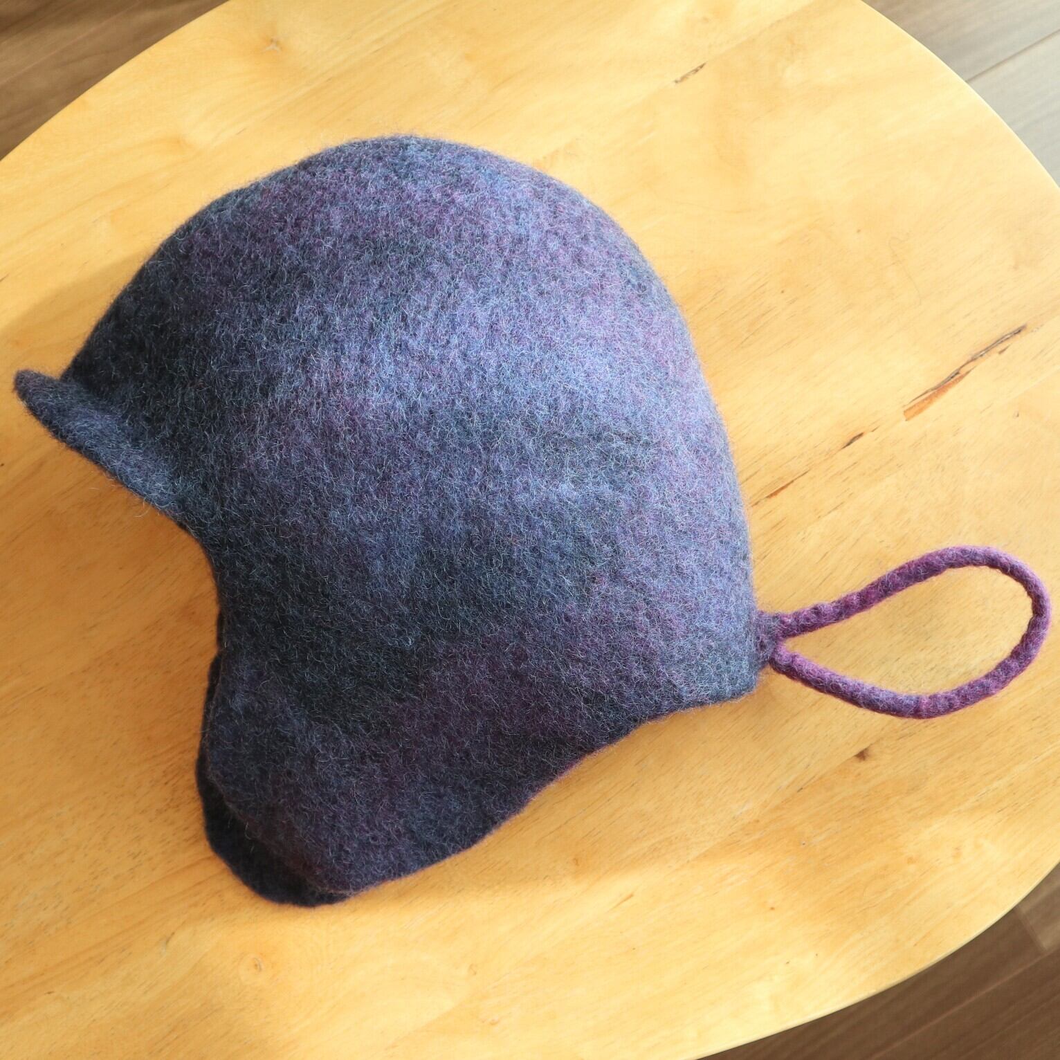 サウナで熱くなりやすい耳までしっかりガードできます。