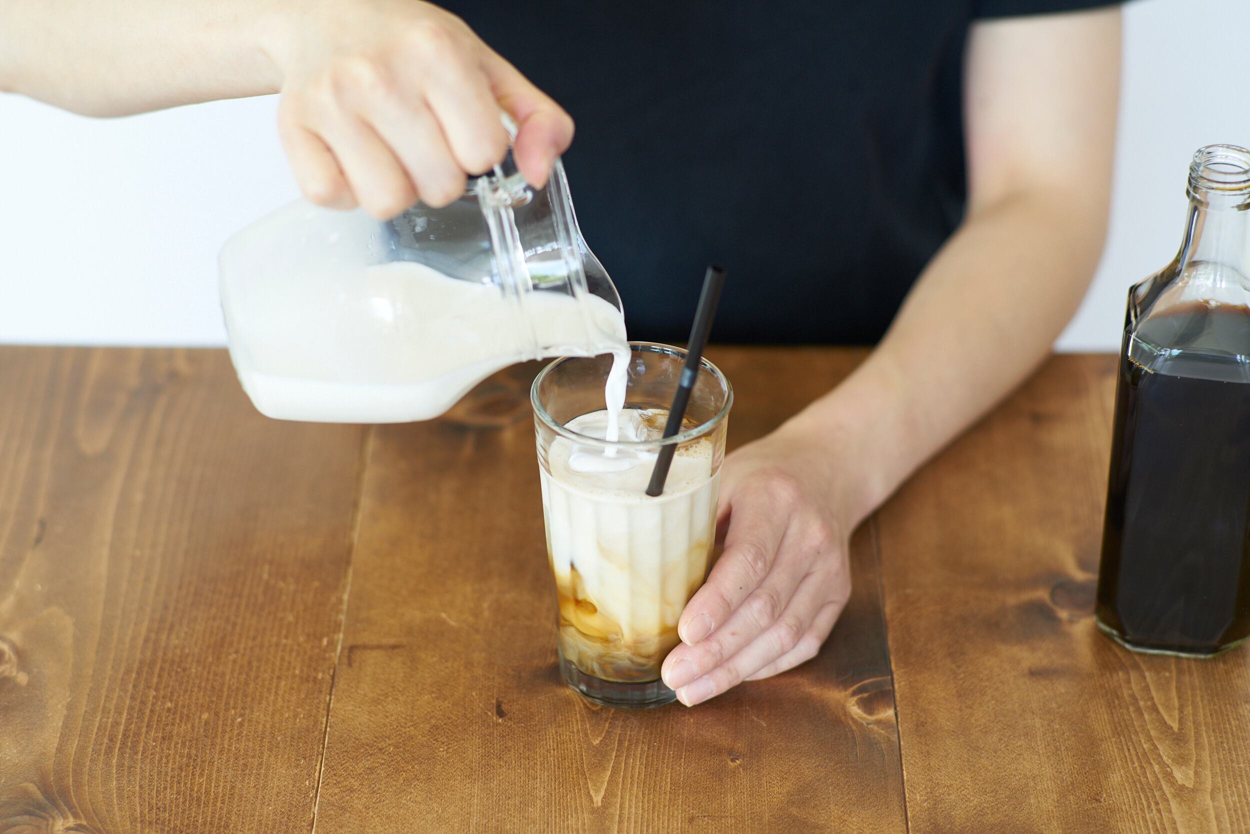 ③３～４倍の量の牛乳を入れて出来上がりです。