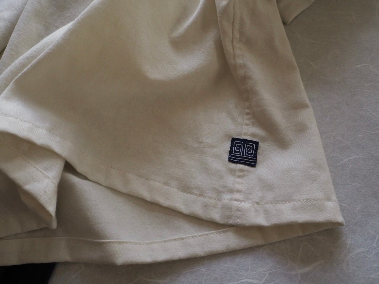 サイドにタグが付いています